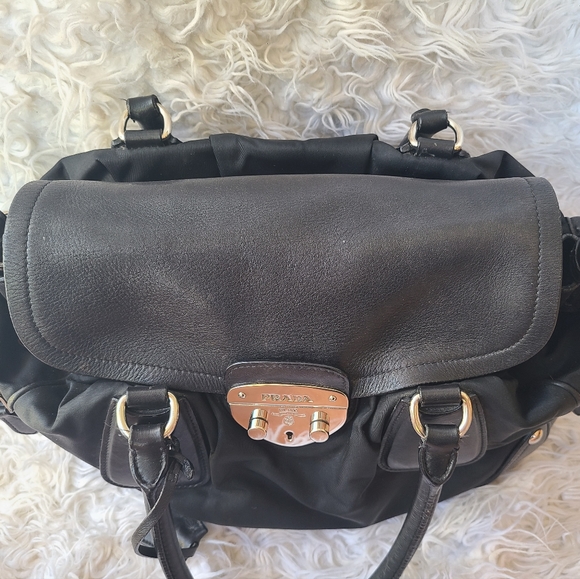 Gorgeous Authentic Prada Push Lock Side Pocket Black Tote, Great Condition - Picture 6 of 16